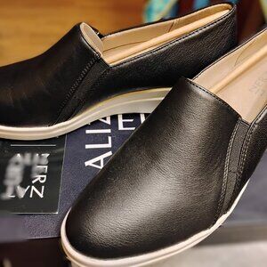 New, Naturalizer Womens Snowy Black Leather Slip On Wedge Sneaker US 10.5 M